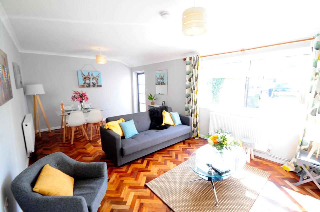 Newly Refurbished Next To Hospital Holiday home Coventry